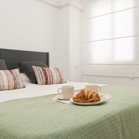 Precioso Apartamento Con Habitacion Separada En Centro Historico De Málaga Esterno foto