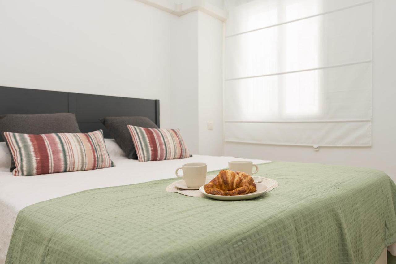 Precioso Apartamento Con Habitacion Separada En Centro Historico De Málaga Esterno foto