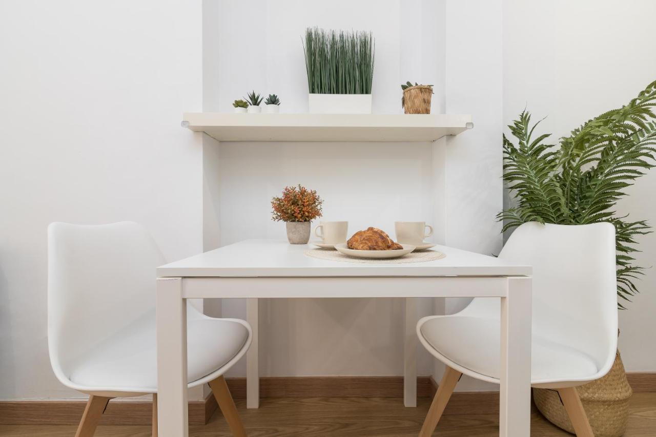 Precioso Apartamento Con Habitacion Separada En Centro Historico De Málaga Esterno foto